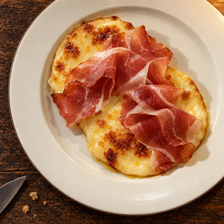 Scamorza con prosciutto crudo