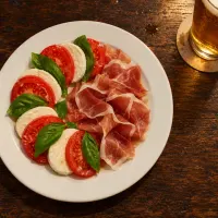 Caprese con prosciutto crudo